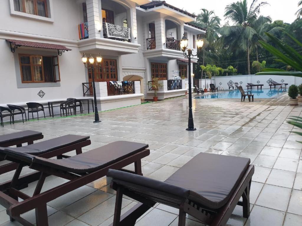 Coastal Suites Apart Hotel ---- 8 Minutes Walk To Beach Бенаулим Экстерьер фото