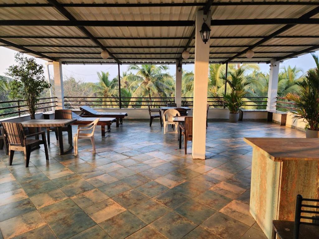 Coastal Suites Apart Hotel ---- 8 Minutes Walk To Beach Бенаулим Экстерьер фото