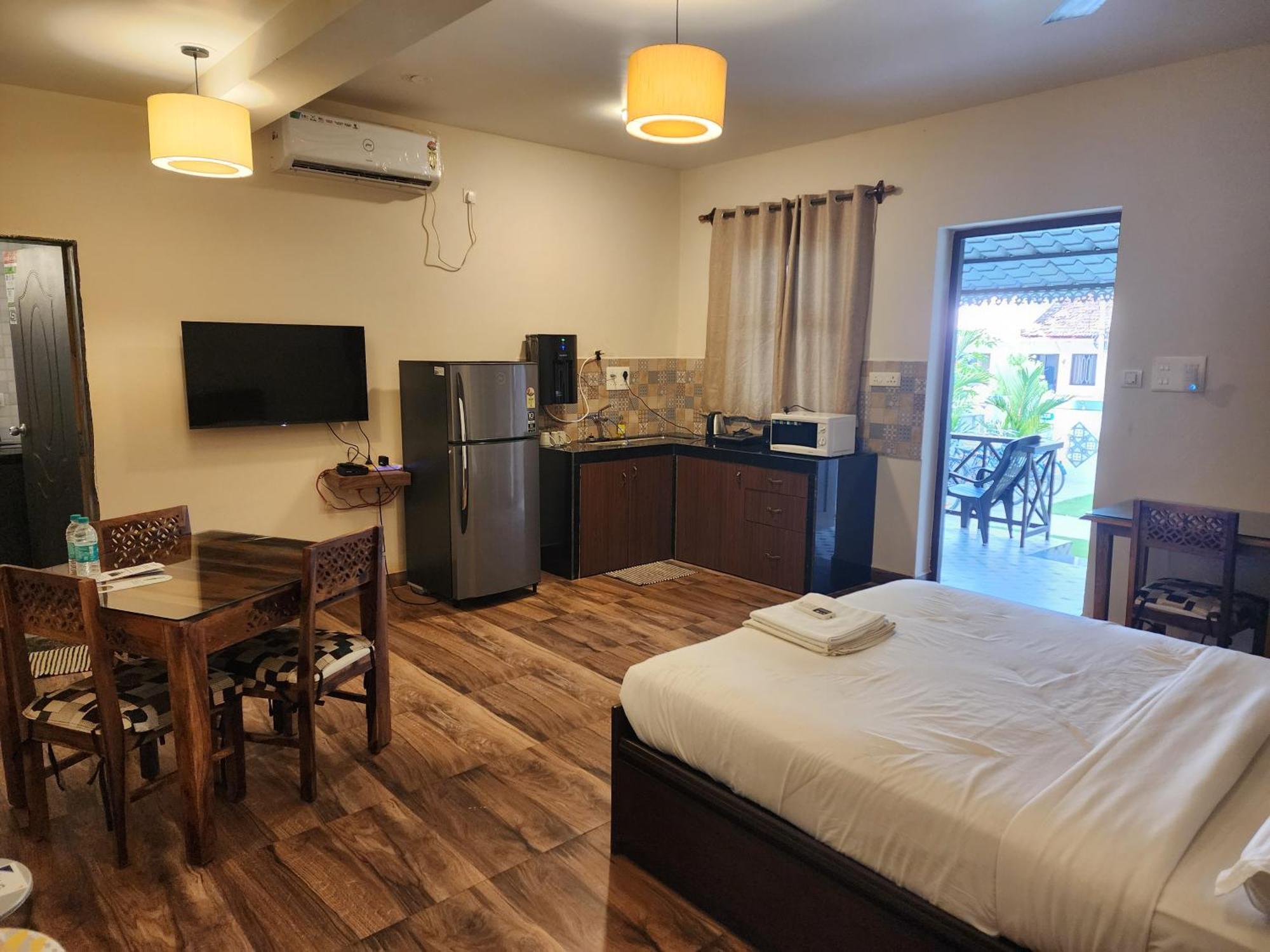 Coastal Suites Apart Hotel ---- 8 Minutes Walk To Beach Бенаулим Экстерьер фото